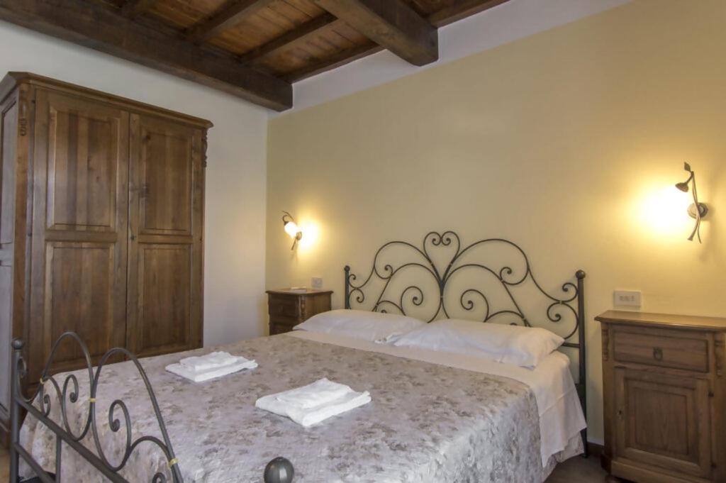 Agriturismo Podere La Casaccia بوبّي المظهر الخارجي الصورة