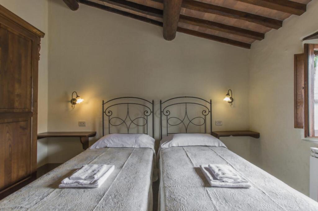 Agriturismo Podere La Casaccia بوبّي المظهر الخارجي الصورة