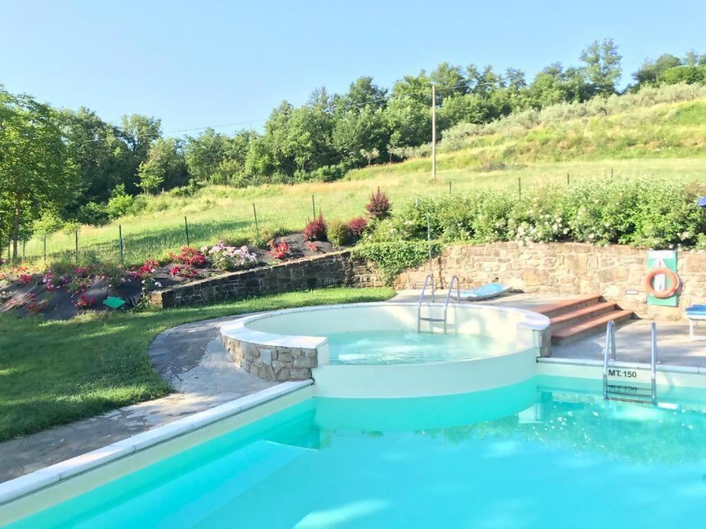 Agriturismo Podere La Casaccia بوبّي المظهر الخارجي الصورة