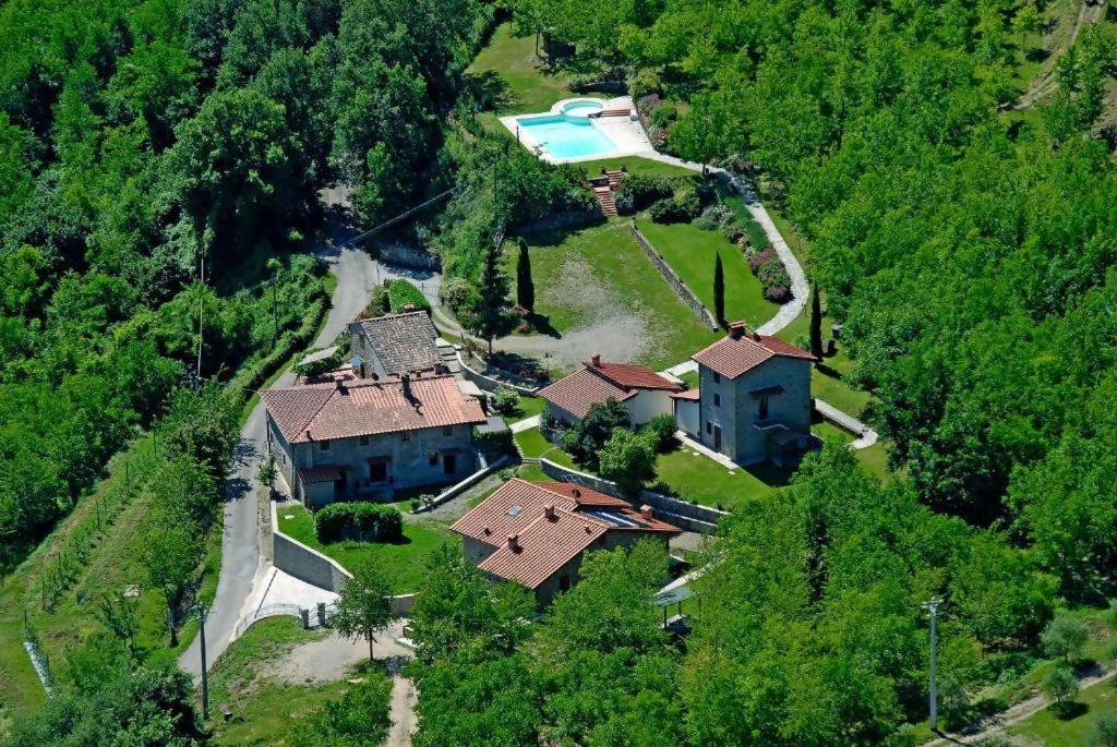 Agriturismo Podere La Casaccia بوبّي المظهر الخارجي الصورة